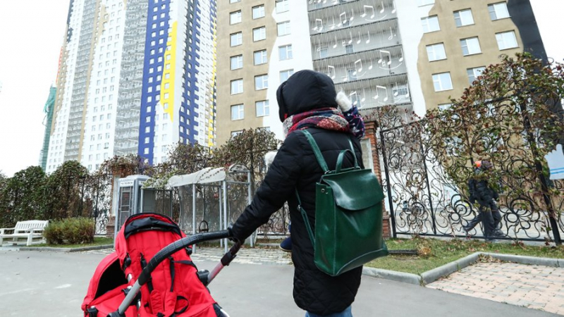 Правительство РФ продлило действие льготной ипотеки и расширило условия семейной