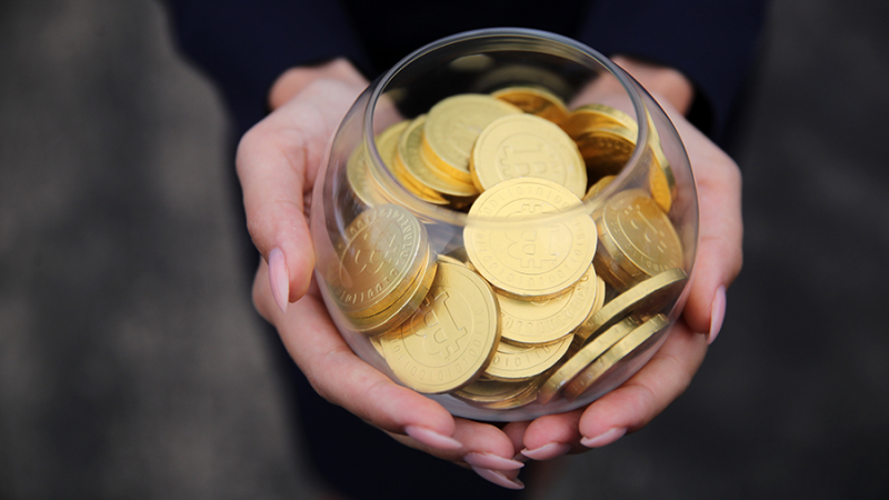 Стоимость биткоина превысила $34 тыс. впервые с 8 мая 2022 года